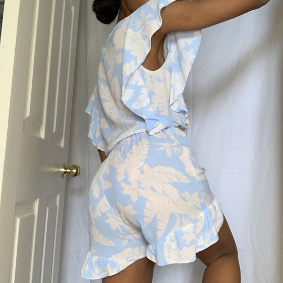 Floral Romper - Picture 2 of 3